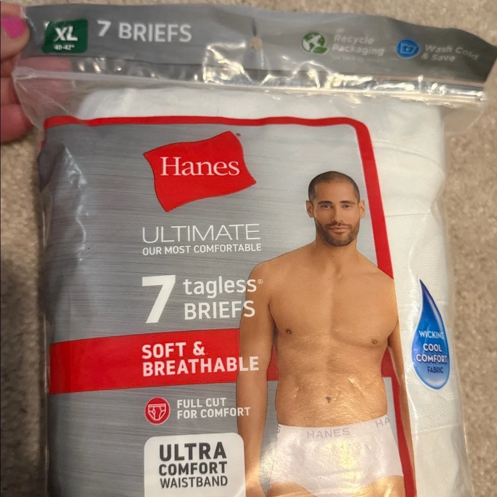 Seven pair extra large briefs, Hanes tag less white Sz XL